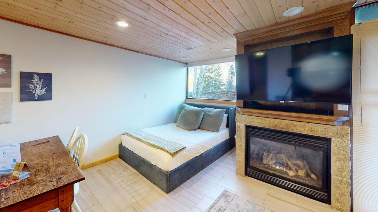 https://bt-photos.global.ssl.fastly.net/telluride/1280_boomver_1_44350-2.jpg