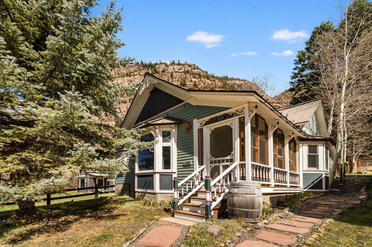 809 4th Street - Photo 1