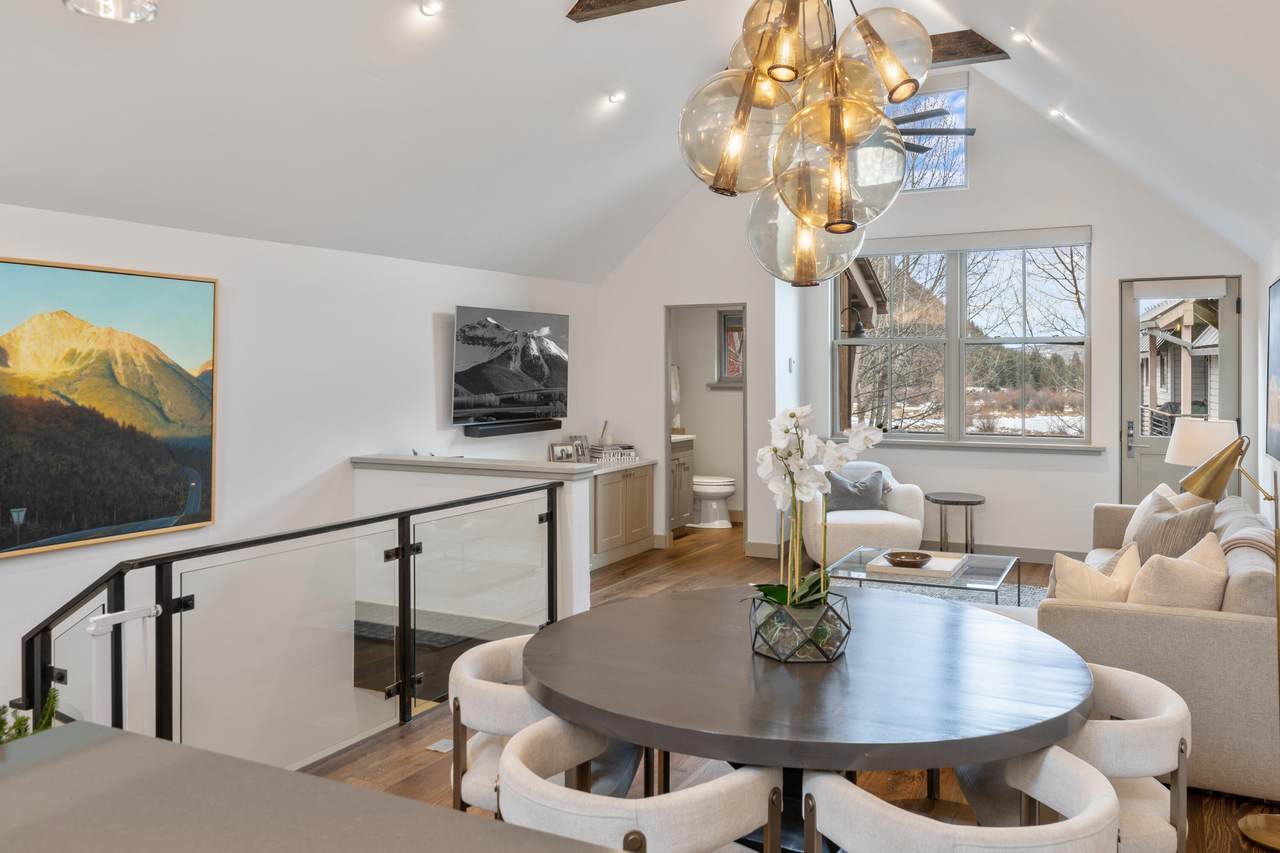 240 Mahoney Drive - Photo 1