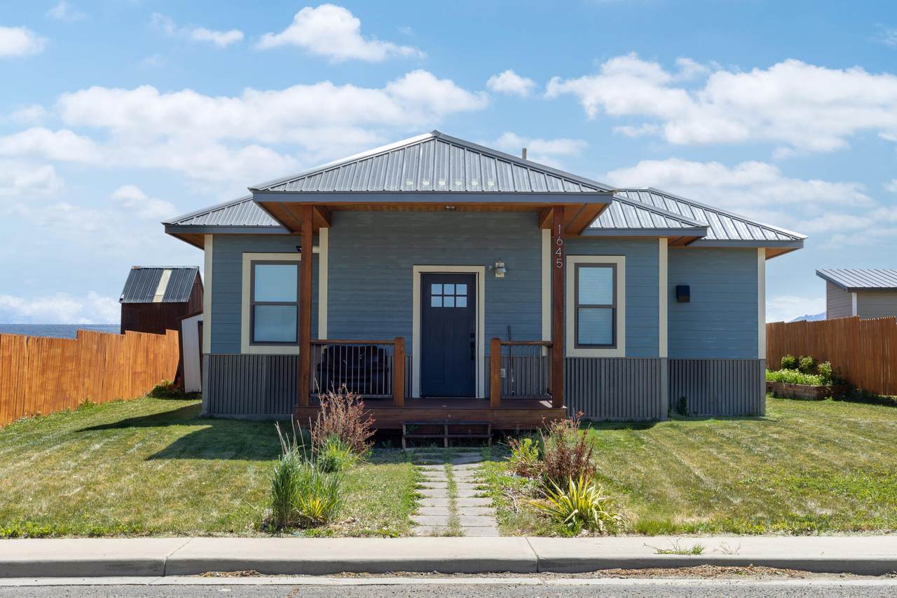 1645 Pine Street - Photo 1
