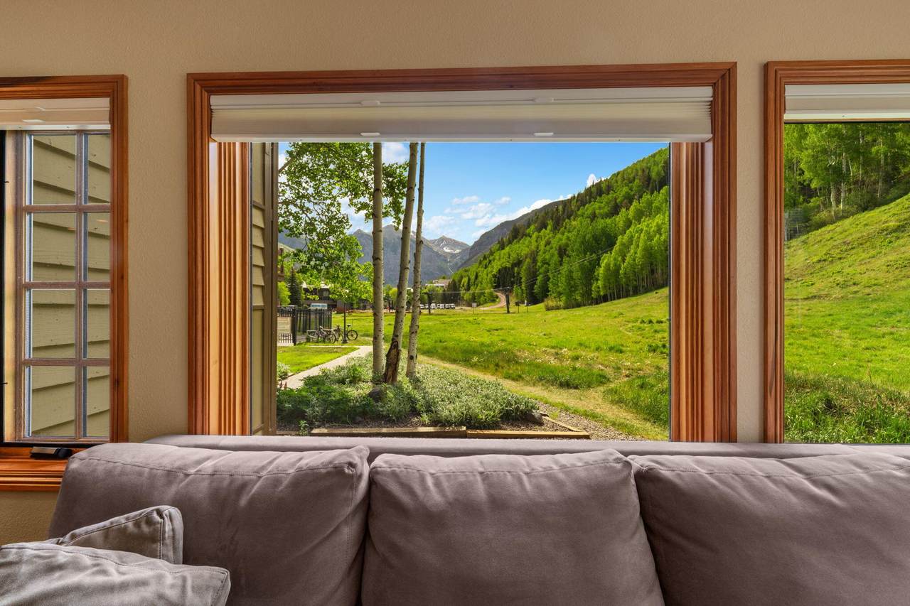 https://bt-photos.global.ssl.fastly.net/telluride/orig_boomver_1_44548-2.jpg