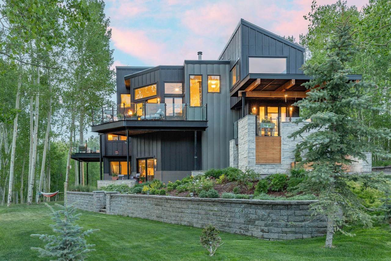 https://bt-photos.global.ssl.fastly.net/telluride/1280_boomver_1_44598-2.jpg