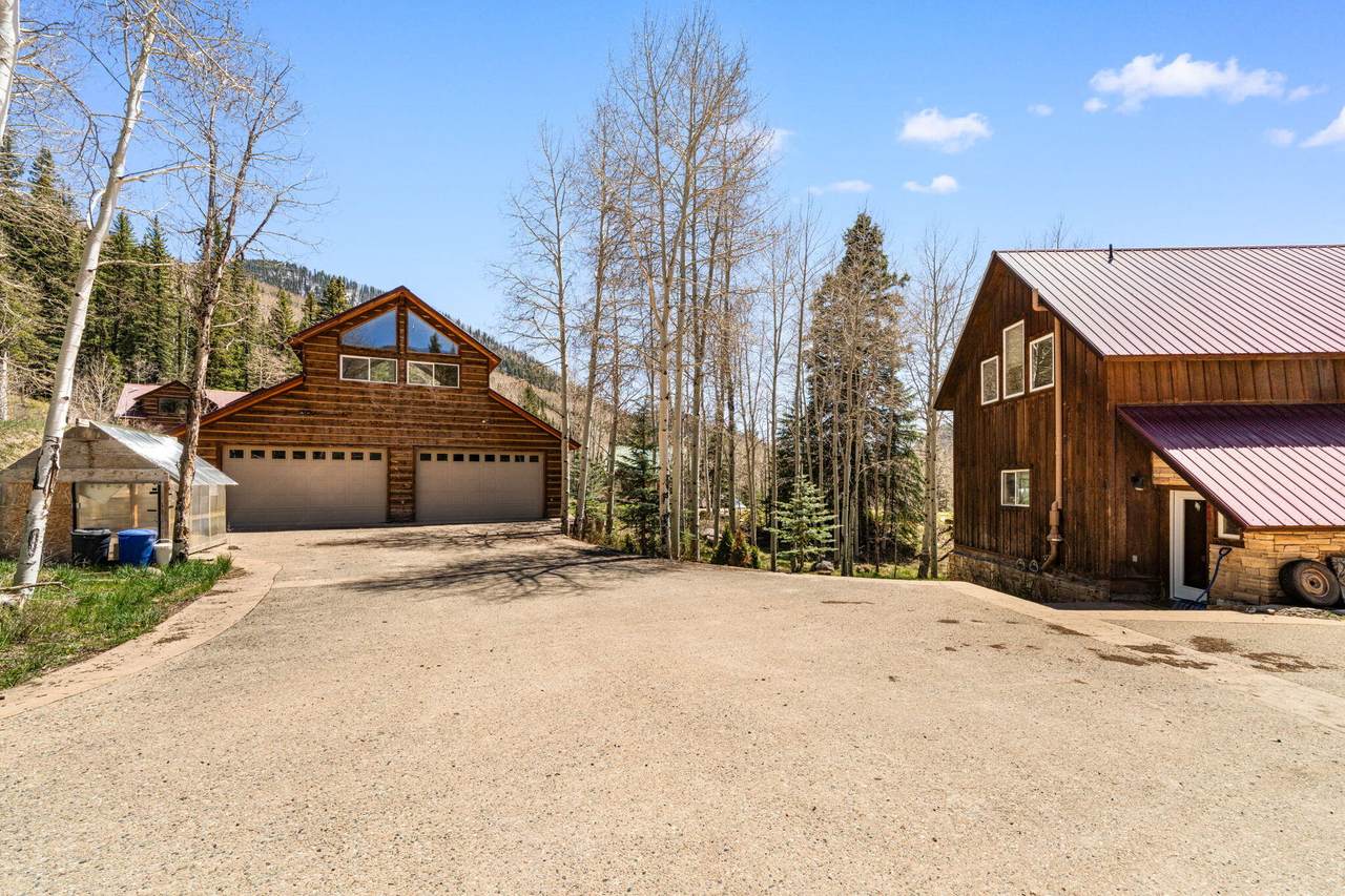 https://bt-photos.global.ssl.fastly.net/telluride/1280_boomver_1_44600-2.jpg