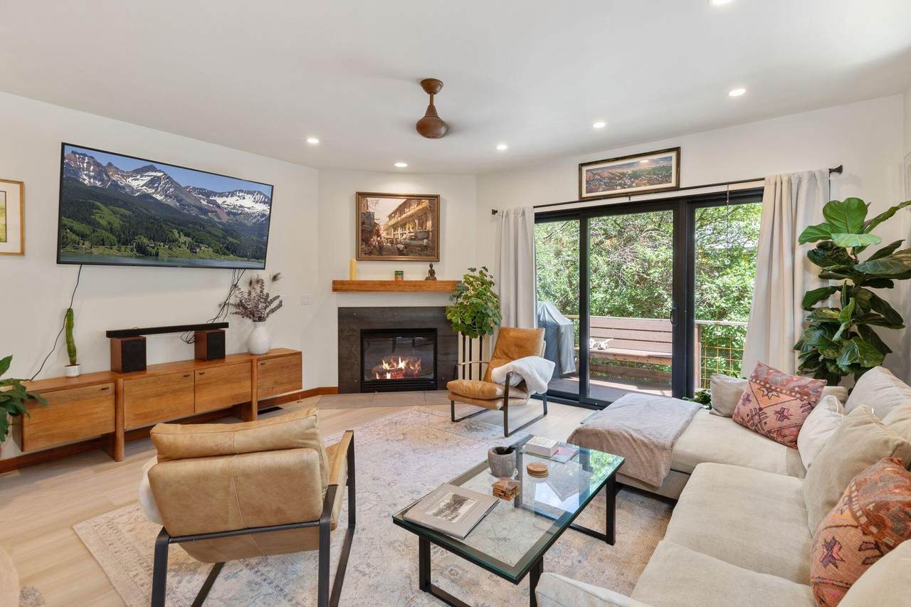 https://bt-photos.global.ssl.fastly.net/telluride/1280_boomver_1_44614-2.jpg