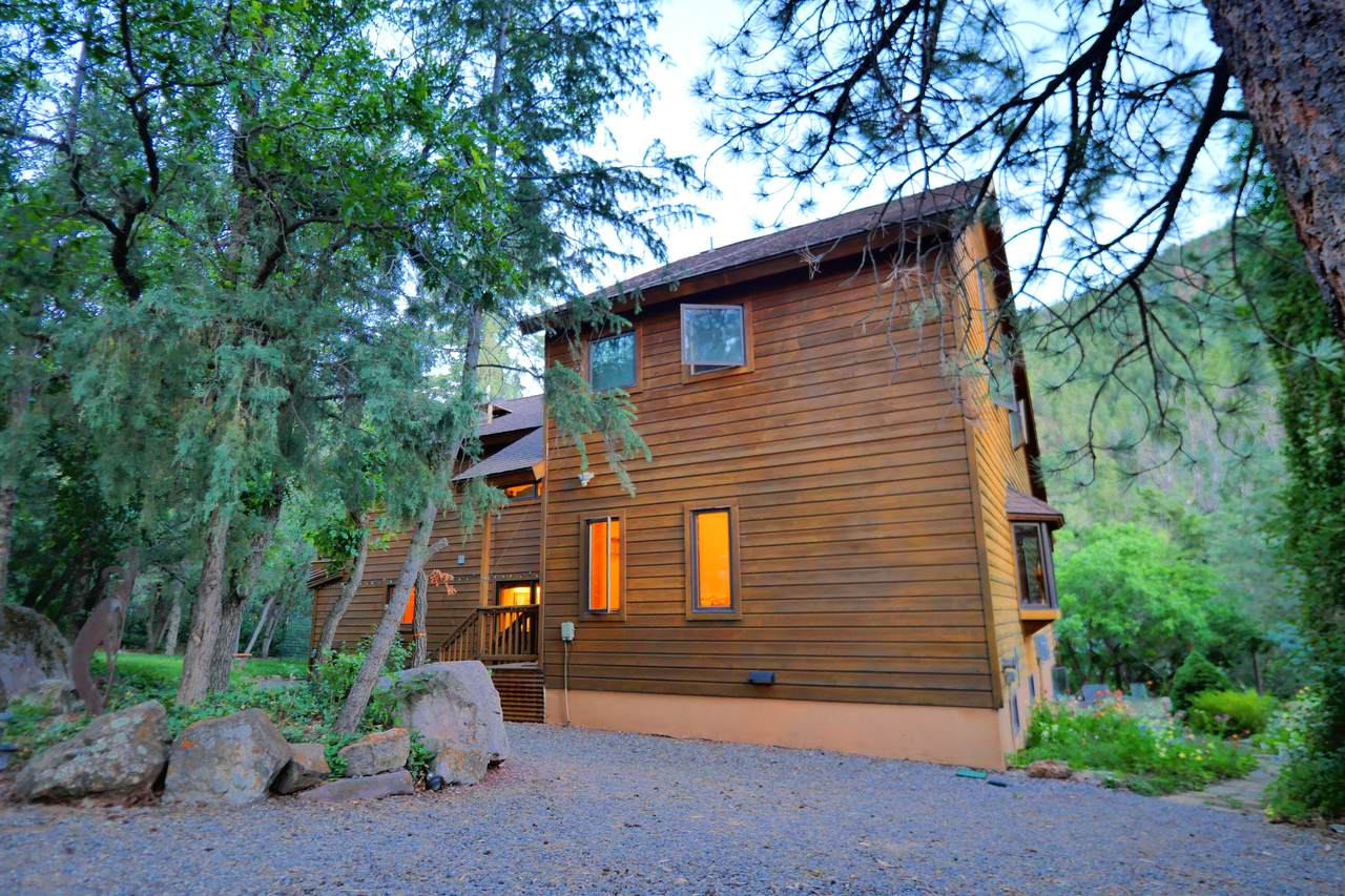https://bt-photos.global.ssl.fastly.net/telluride/1280_boomver_1_44629-2.jpg