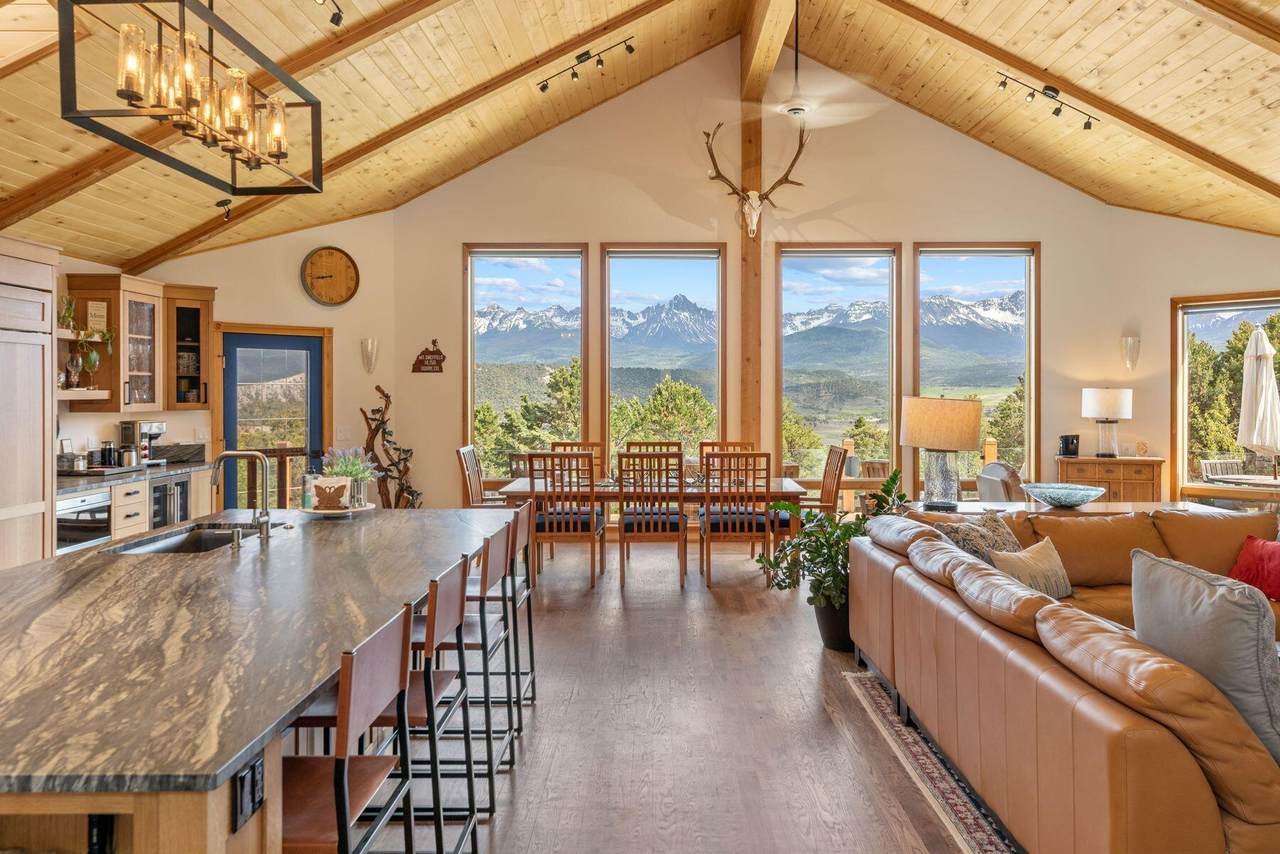 https://bt-photos.global.ssl.fastly.net/telluride/1280_boomver_1_44640-2.jpg