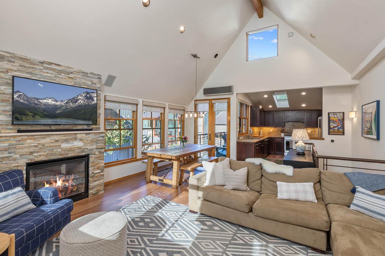 240 Mahoney Drive - Photo 1