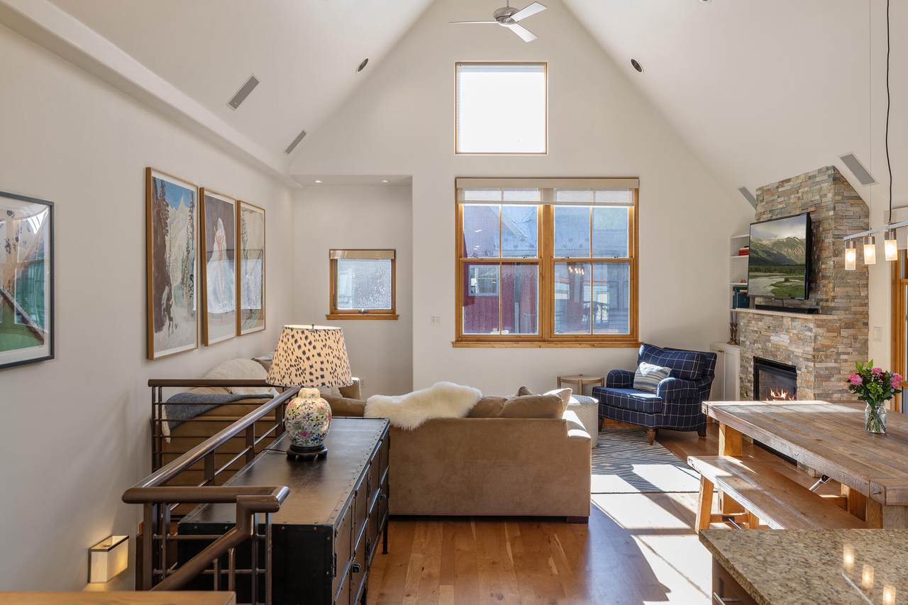 https://bt-photos.global.ssl.fastly.net/telluride/1280_boomver_1_44652-2.jpg