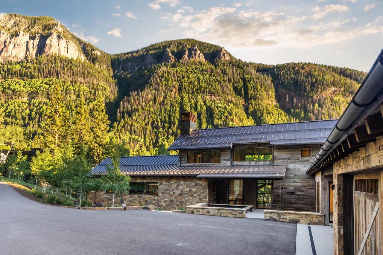 https://bt-photos.global.ssl.fastly.net/telluride/1280_boomver_1_44688-2.jpg