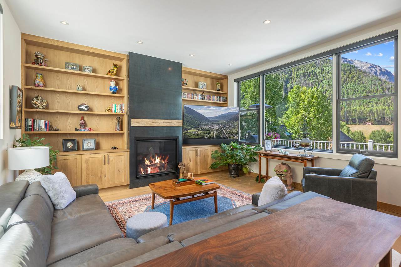 https://bt-photos.global.ssl.fastly.net/telluride/1280_boomver_1_44704-2.jpg