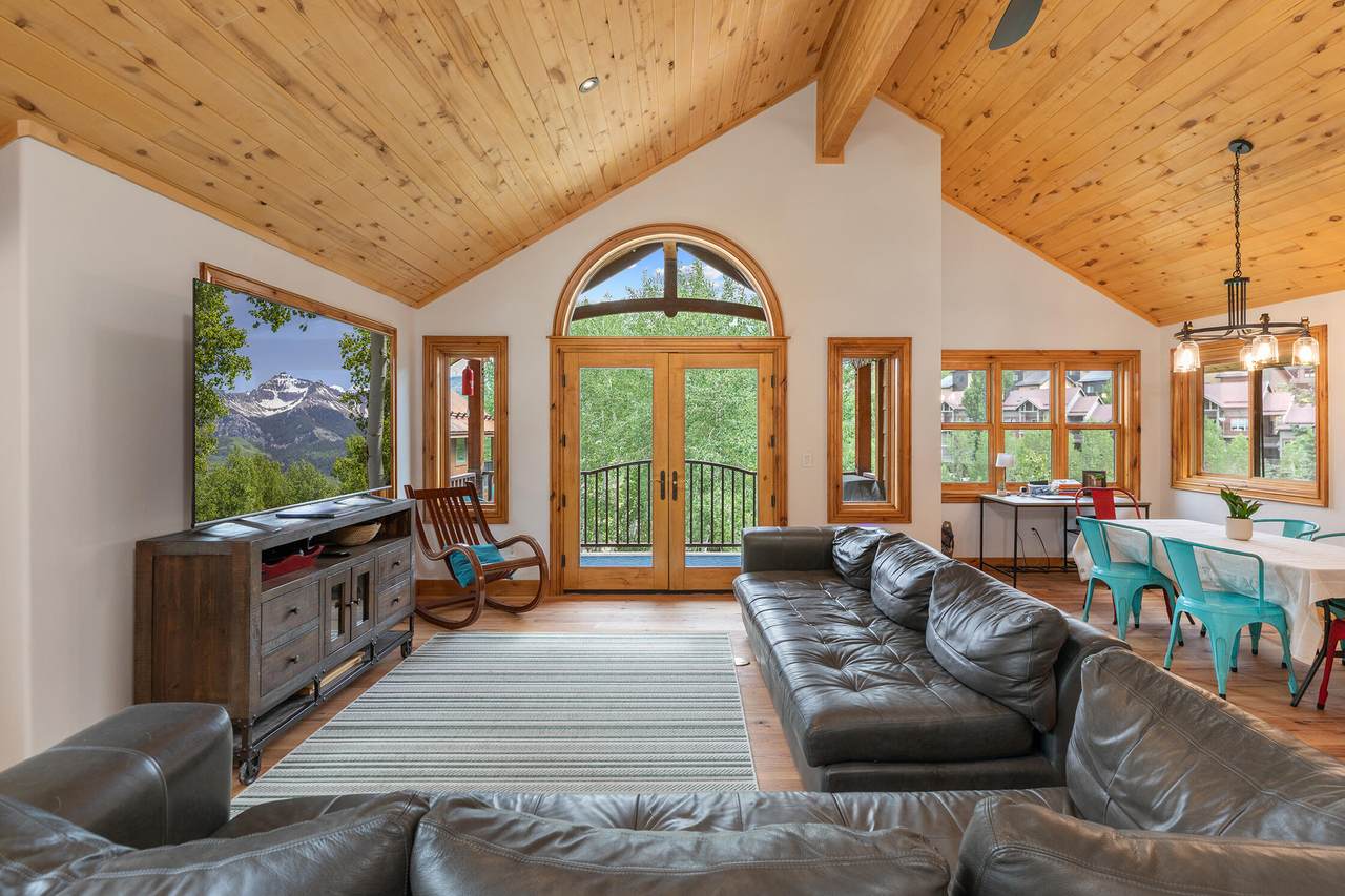https://bt-photos.global.ssl.fastly.net/telluride/1280_boomver_1_44733-2.jpg