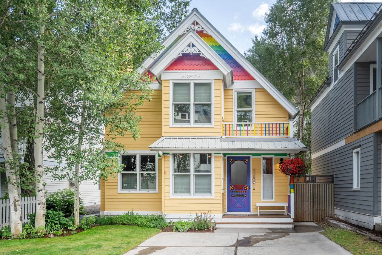 785 Smuggler Avenue - Photo 1