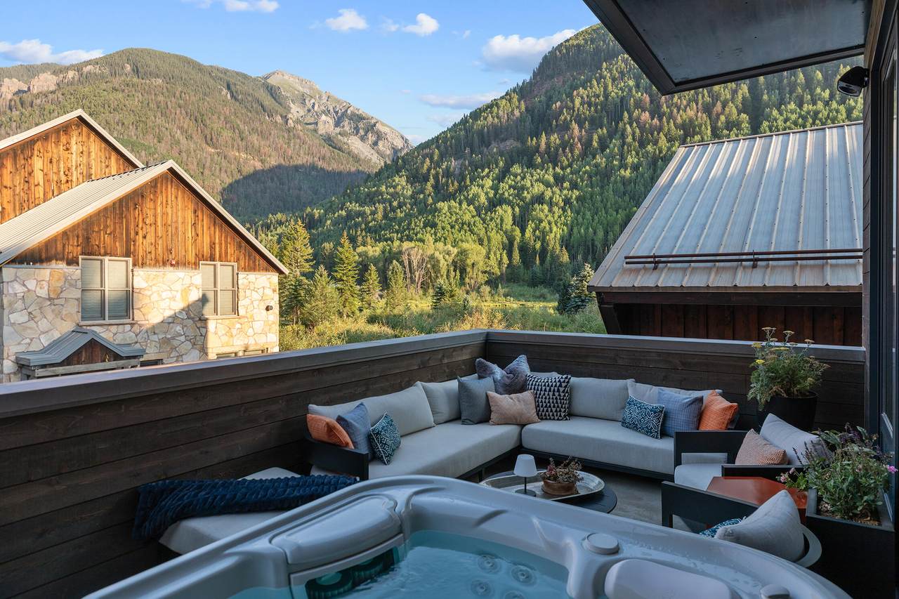 https://bt-photos.global.ssl.fastly.net/telluride/1280_boomver_1_44839-2.jpg