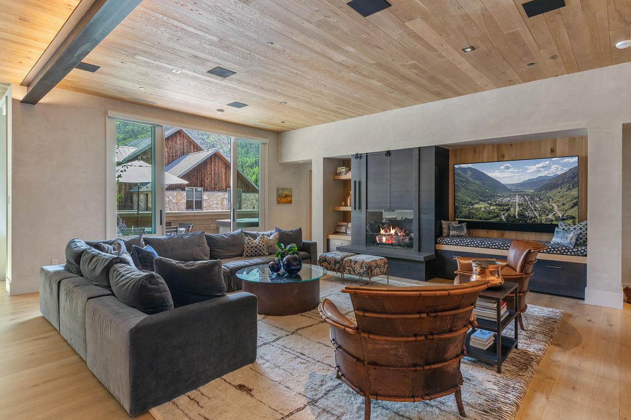 https://bt-photos.global.ssl.fastly.net/telluride/1280_boomver_1_44839-2.jpg
