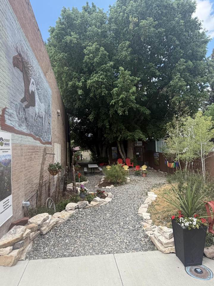 https://bt-photos.global.ssl.fastly.net/telluride/1280_boomver_1_44841-2.jpg