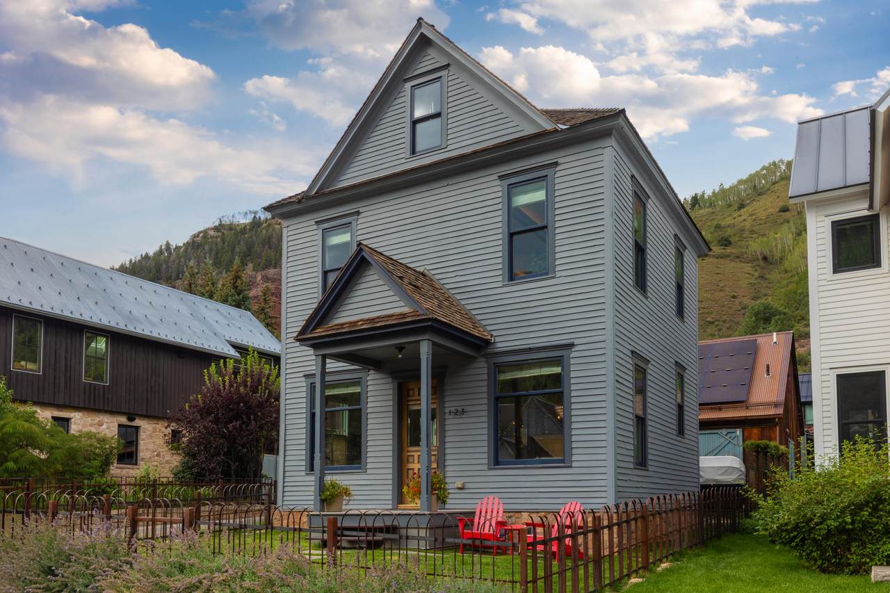 123 Columbia Avenue - Photo 1