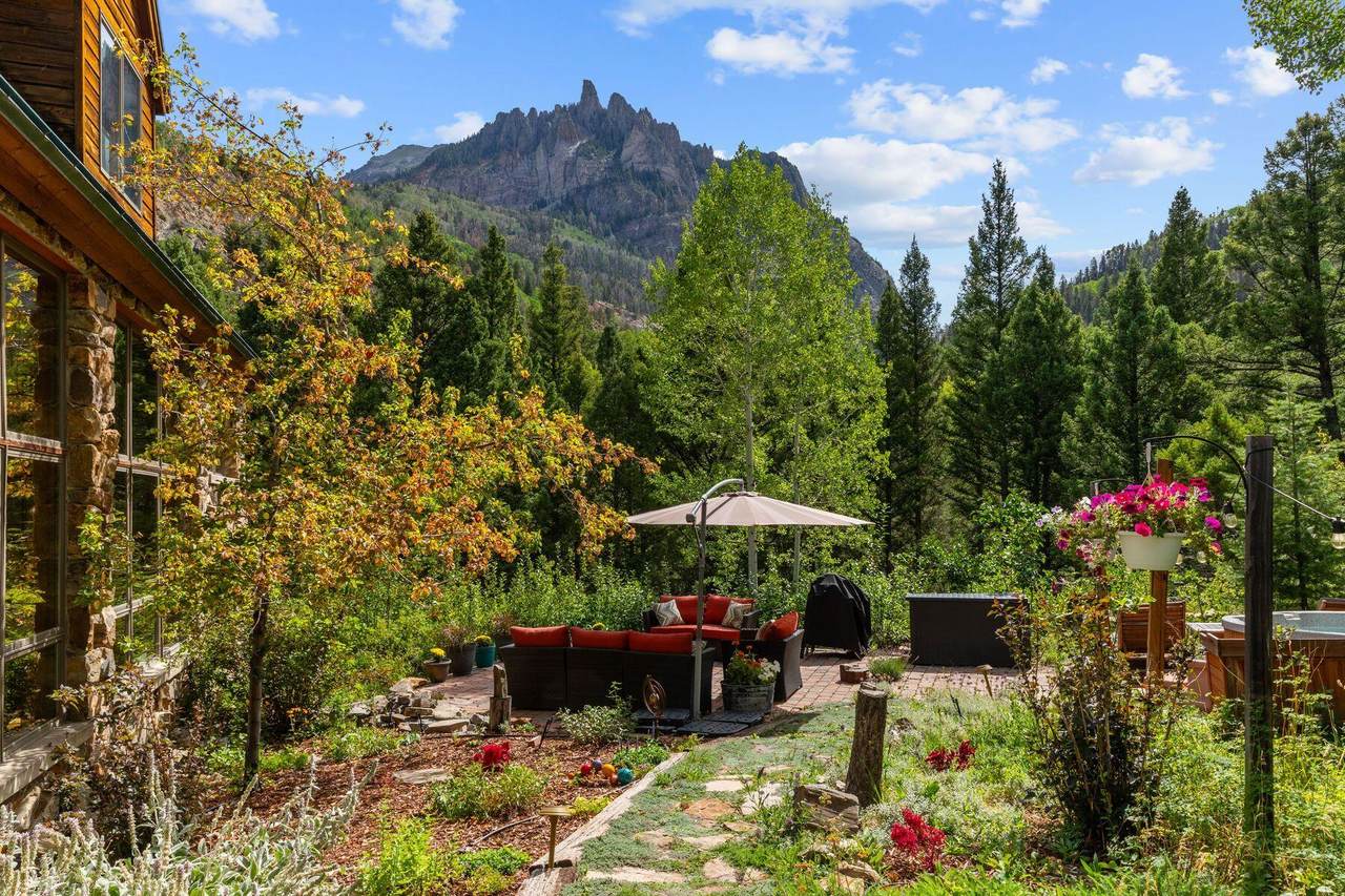 https://bt-photos.global.ssl.fastly.net/telluride/1280_boomver_1_44878-2.jpg