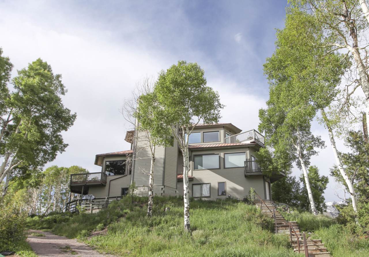 129 Nimbus Drive - Photo 1