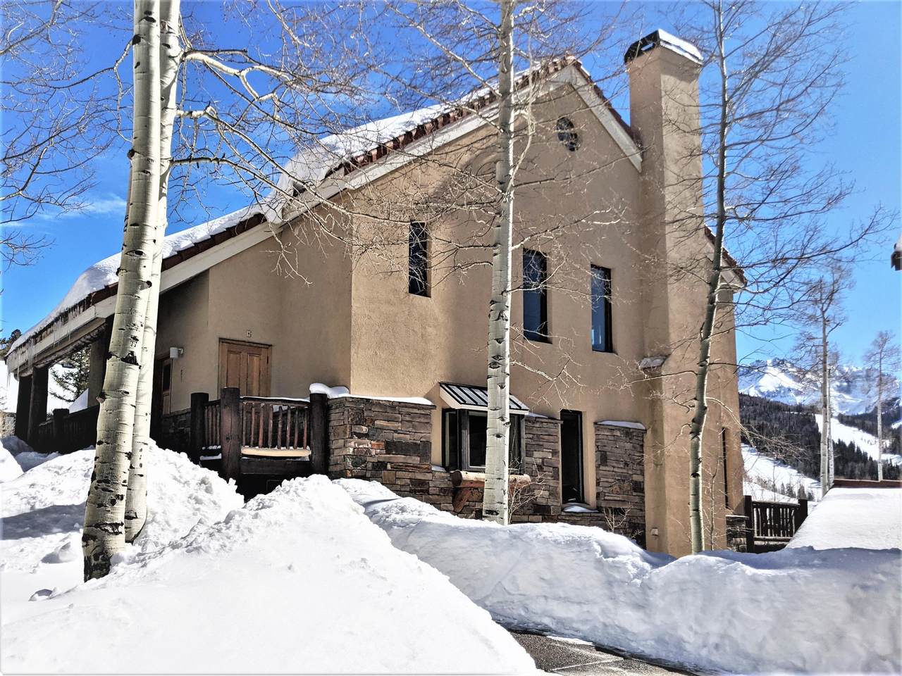 210 Sunny Ridge Place - Photo 1