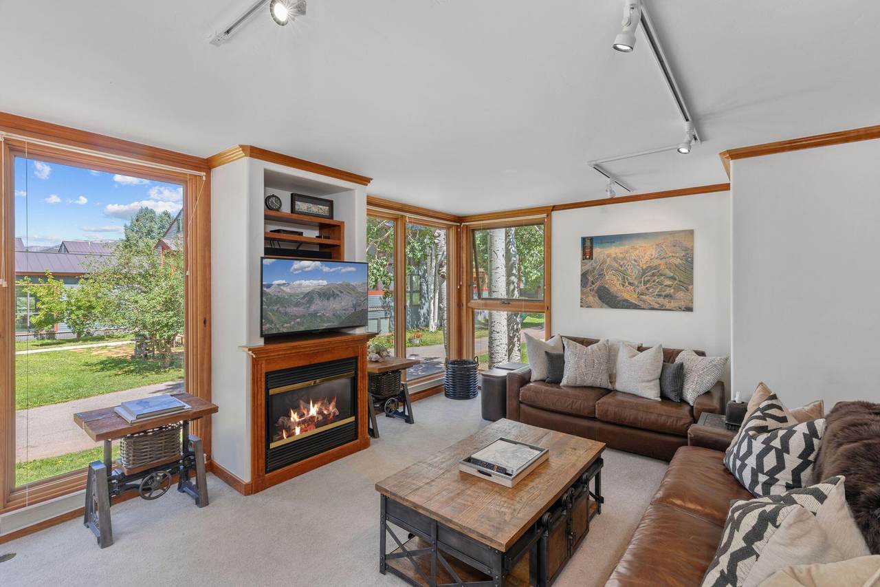 https://bt-photos.global.ssl.fastly.net/telluride/1280_boomver_2_42807-2.jpg