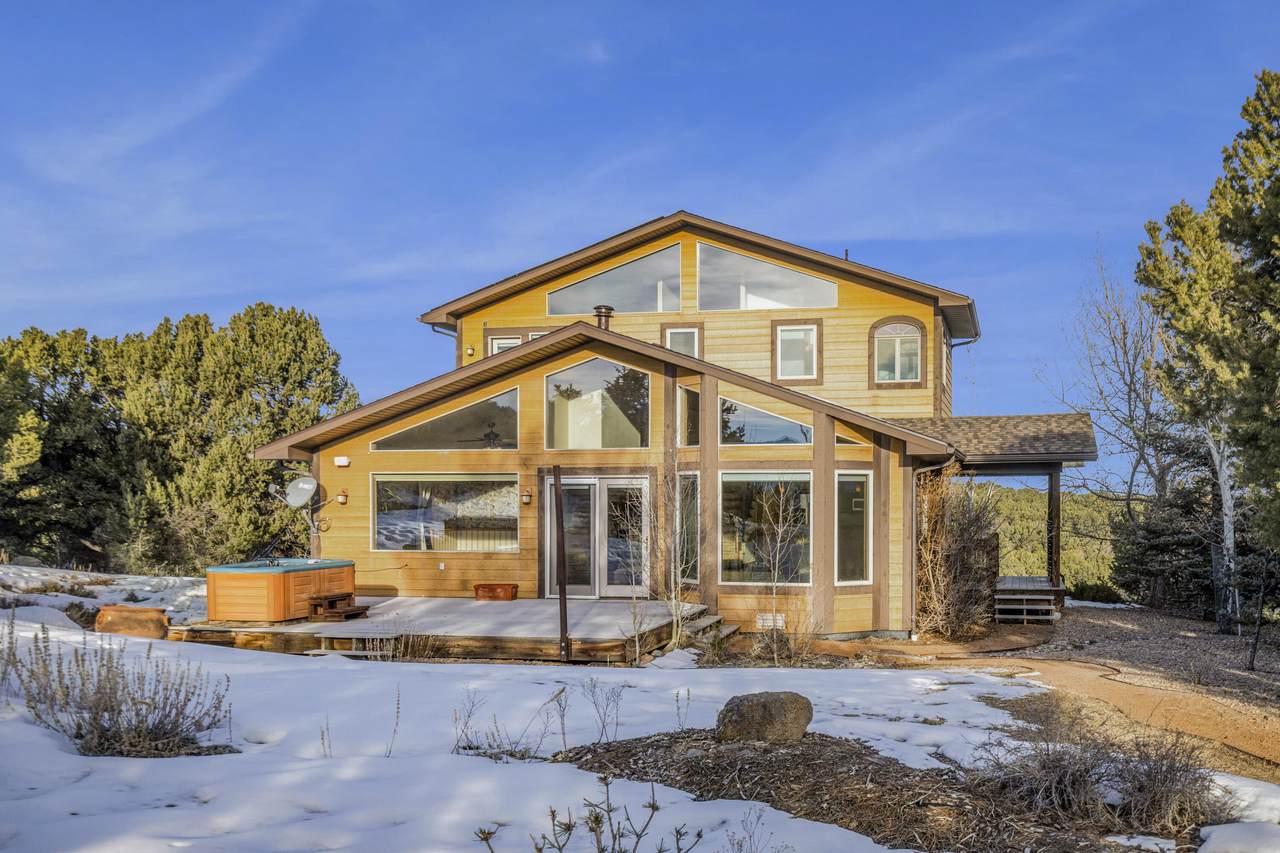 842 Pine Drive - Photo 1