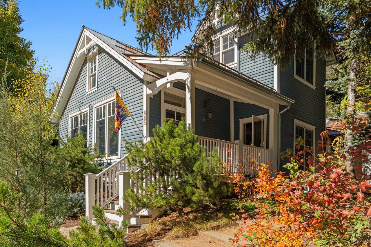 445 Colorado Avenue - Photo 1