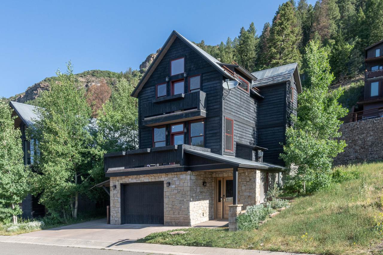 245 Sunset Ridge Drive - Photo 1