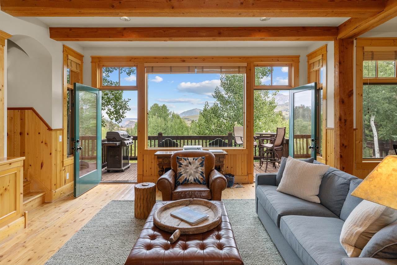 215 Double Eagle Drive - Photo 1