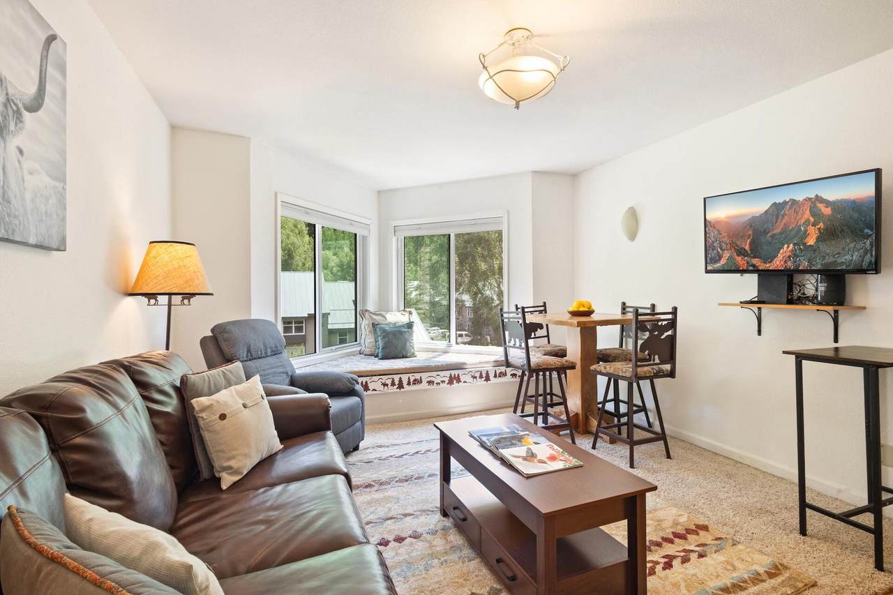 651 Pacific Avenue - Photo 1