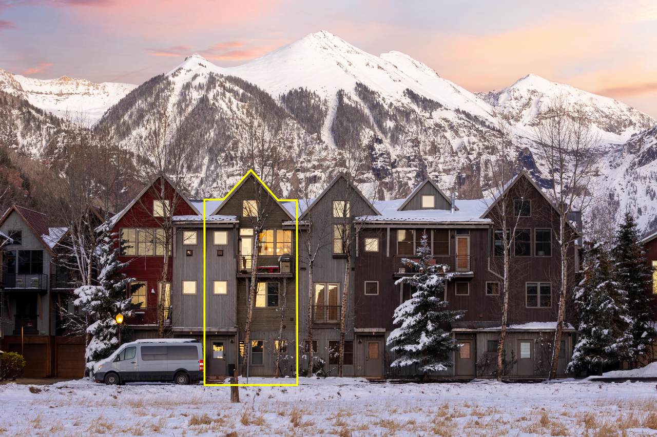 240 Mahoney Drive - Photo 1