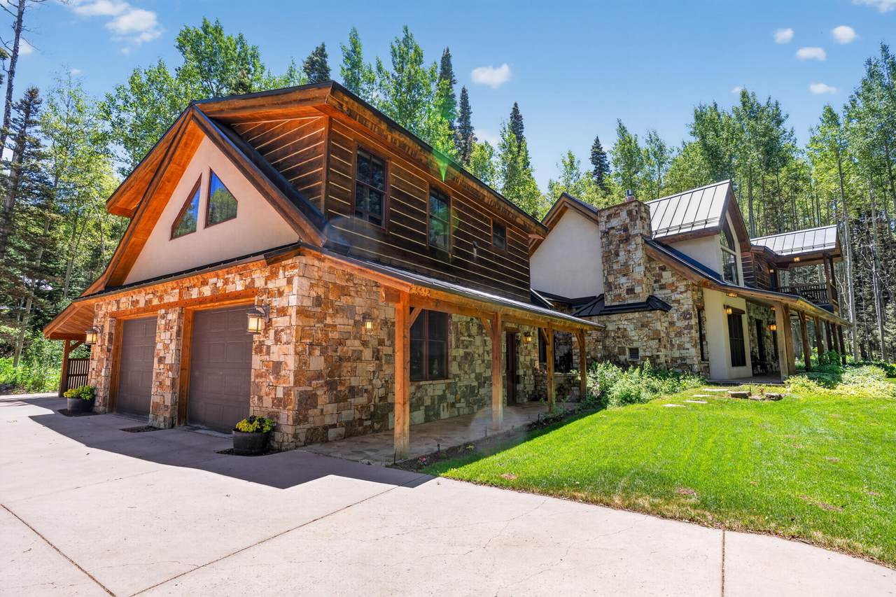 https://bt-photos.global.ssl.fastly.net/telluride/1280_boomver_2_44329-2.jpg