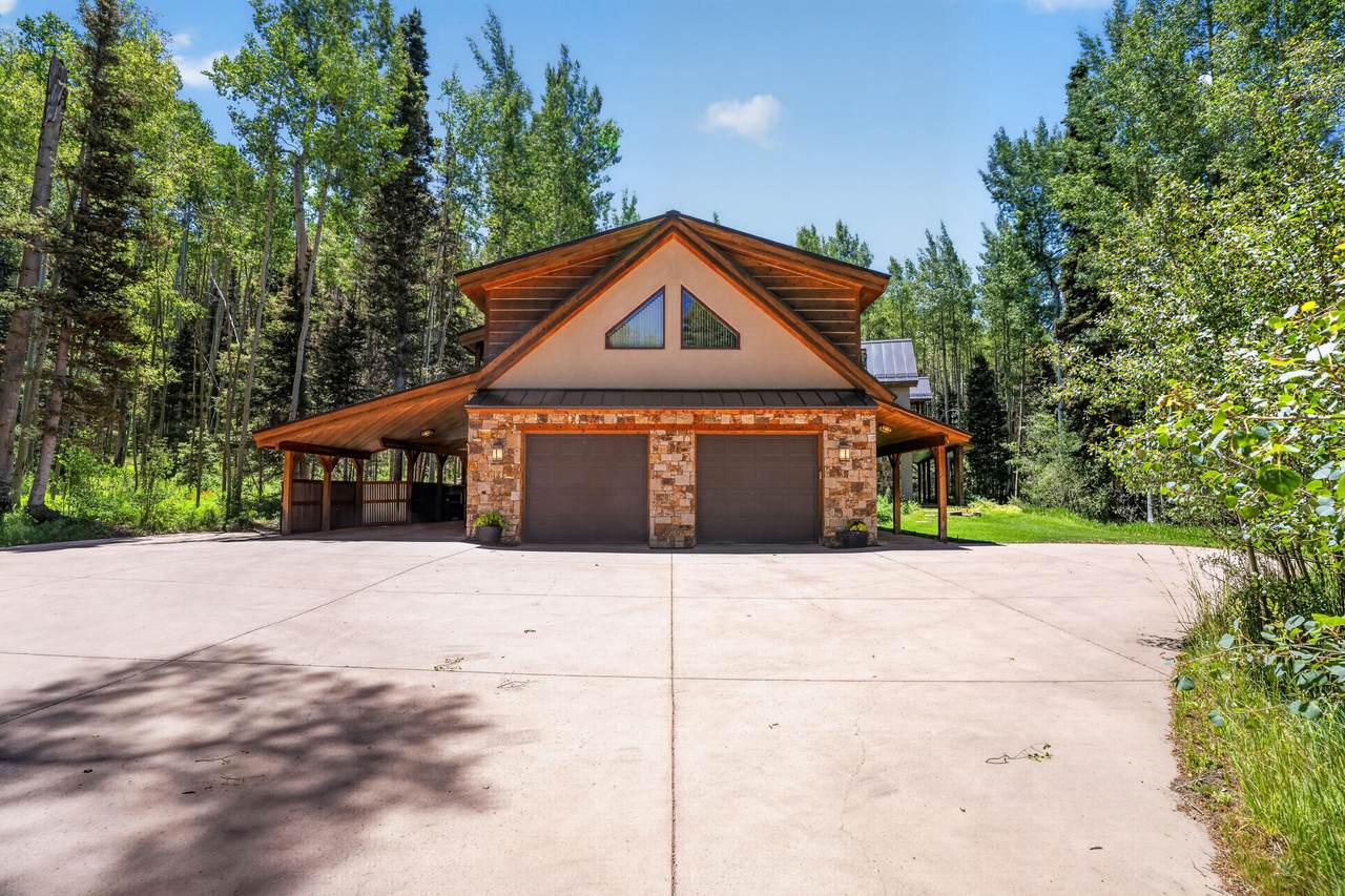 https://bt-photos.global.ssl.fastly.net/telluride/1280_boomver_2_44329-2.jpg