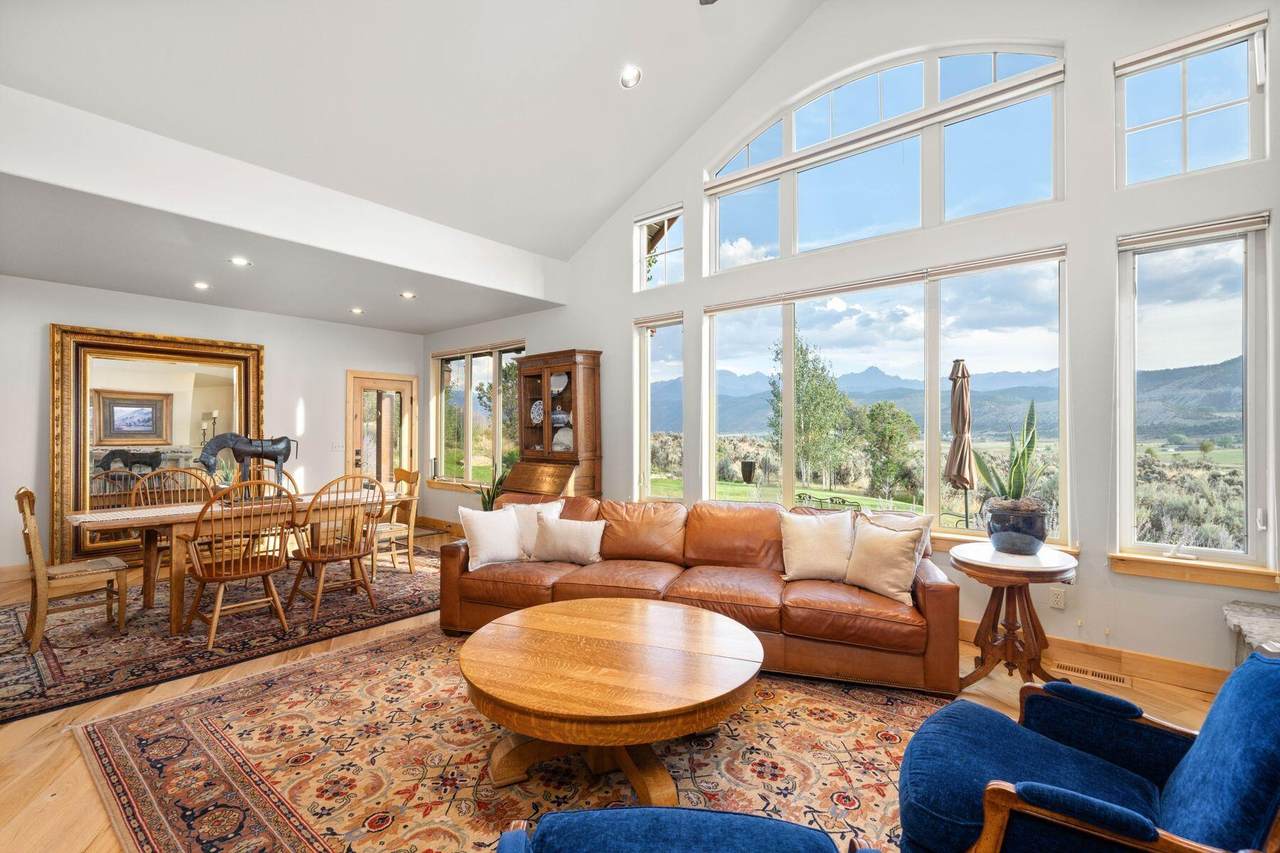 https://bt-photos.global.ssl.fastly.net/telluride/1280_boomver_2_44666-2.jpg