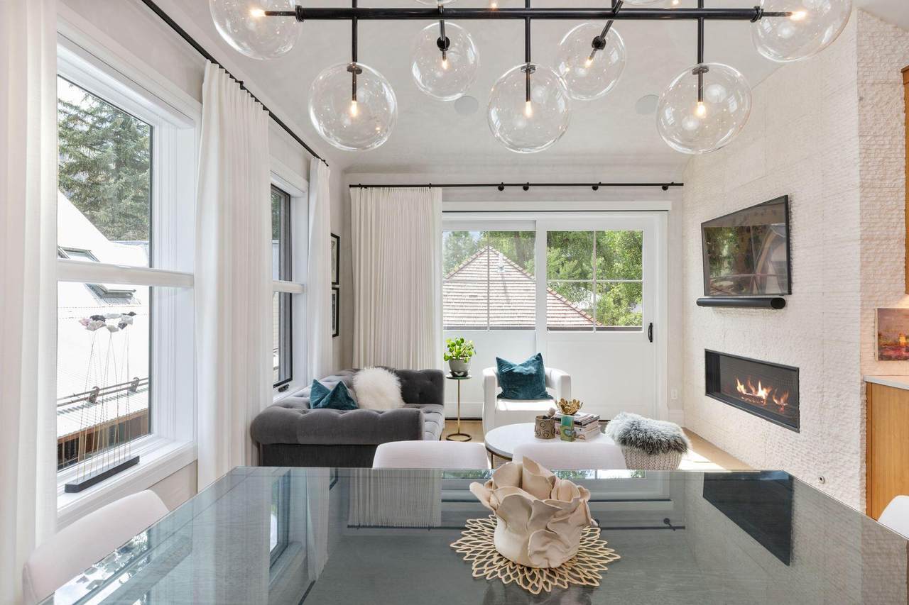 225 Oak Street - Photo 1