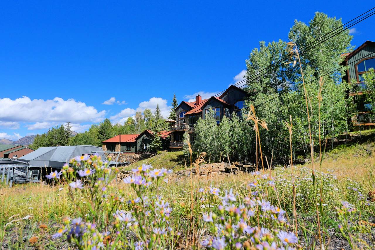 402 Adams Ranch Road - Photo 1
