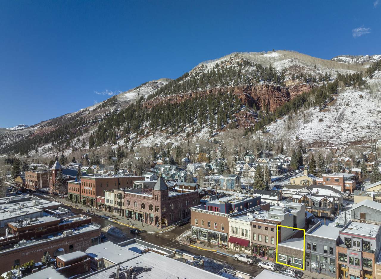 121 Colorado Avenue - Photo 1