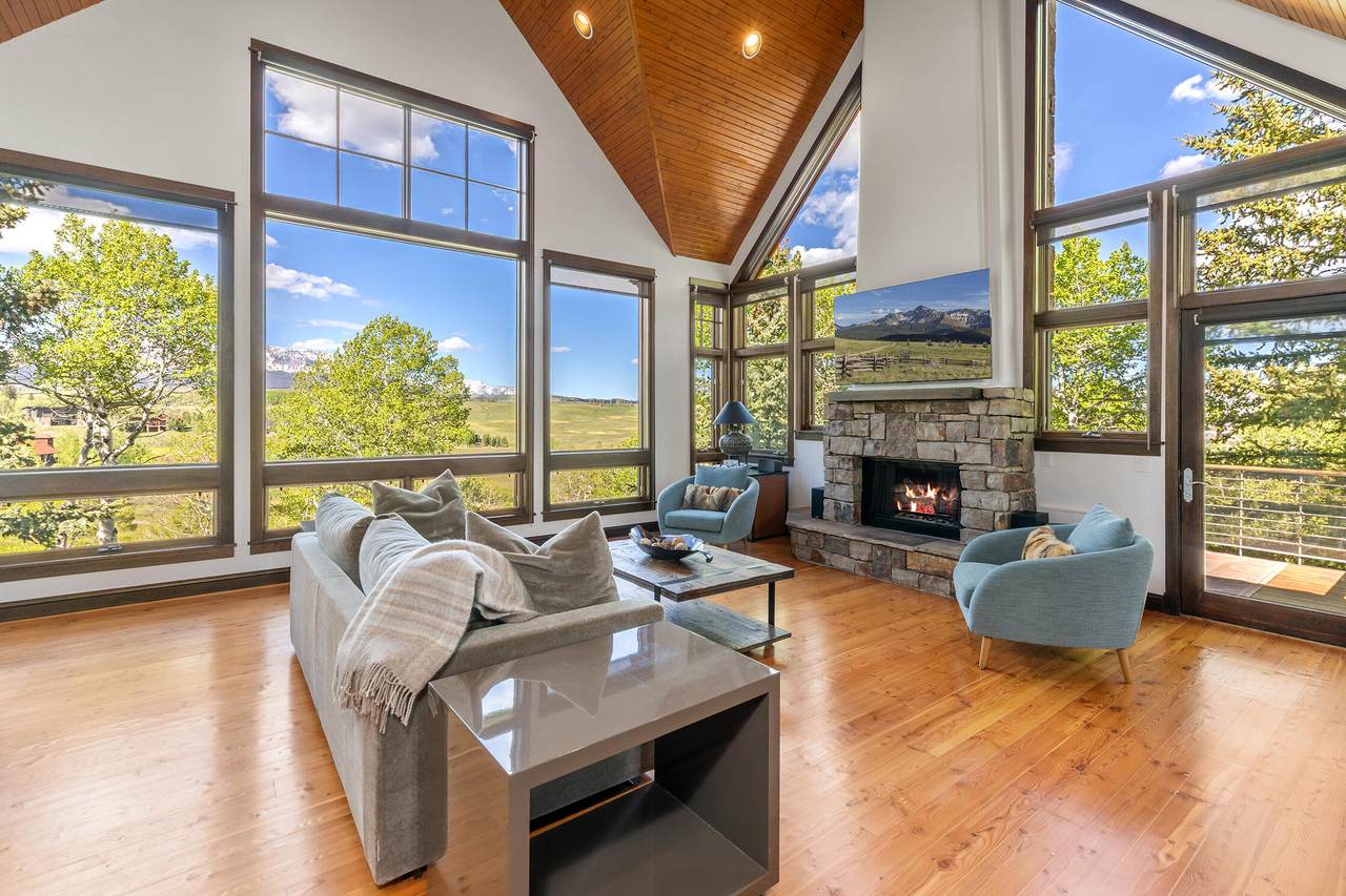https://bt-photos.global.ssl.fastly.net/telluride/1280_boomver_2_43919-2.jpg