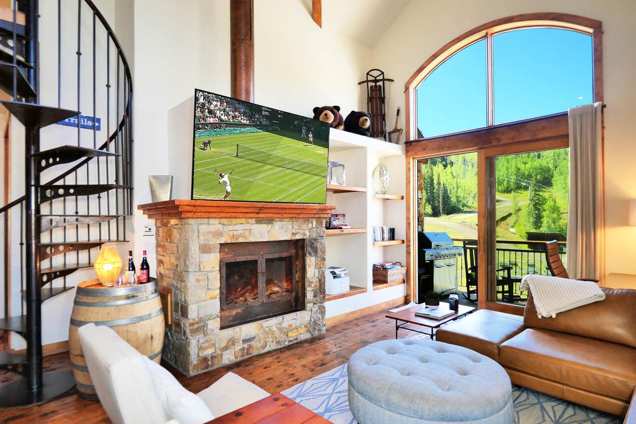 https://bt-photos.global.ssl.fastly.net/telluride/orig_boomver_3_44804-2.jpg
