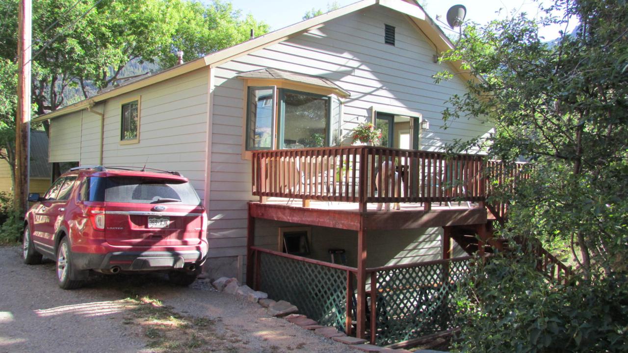 425 8th Avenue - Photo 1