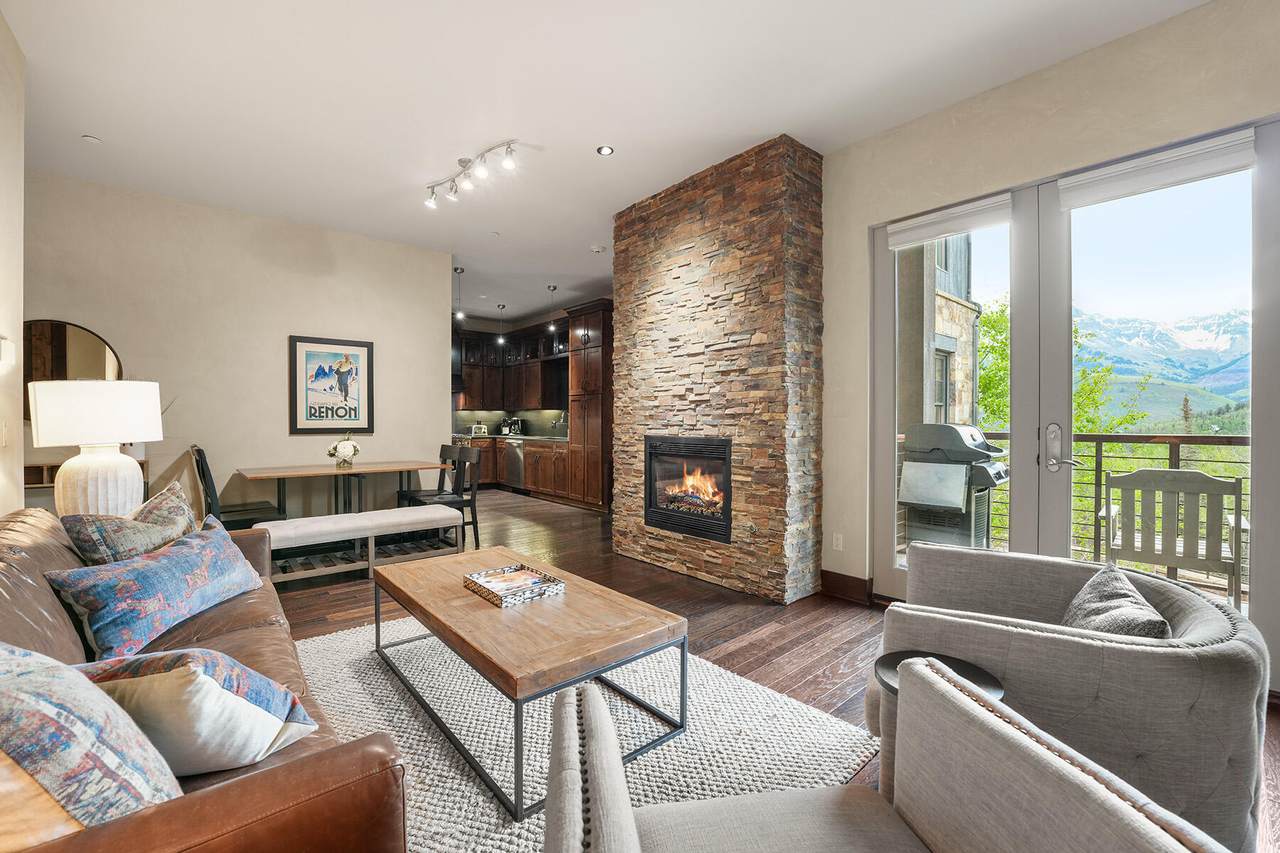 136 San Joaquin Road - Photo 1