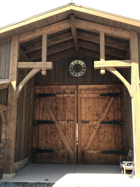 85 Hawk Lane - Photo 1
