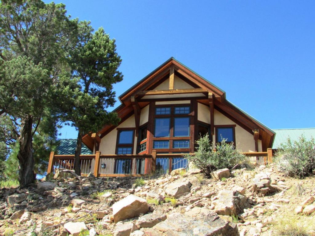 1036 Pleasant Valley - Photo 1