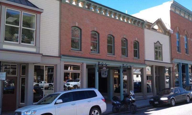 220 Colorado Avenue - Photo 1