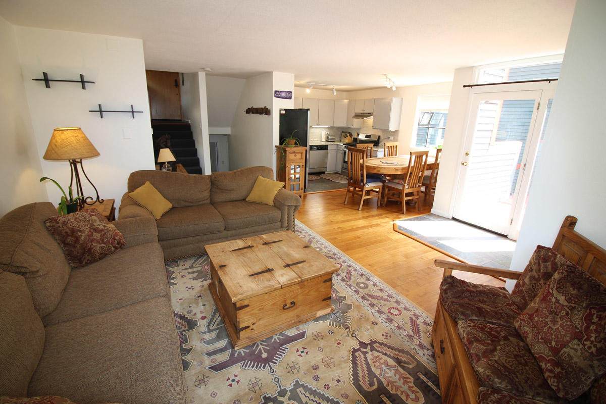747 Pacific Avenue - Photo 1