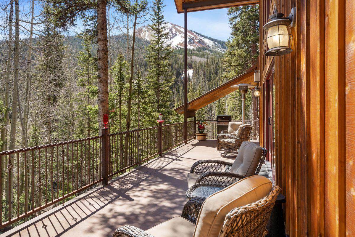 https://bt-photos.global.ssl.fastly.net/telluride/orig_boomver_1_44486-2.jpg