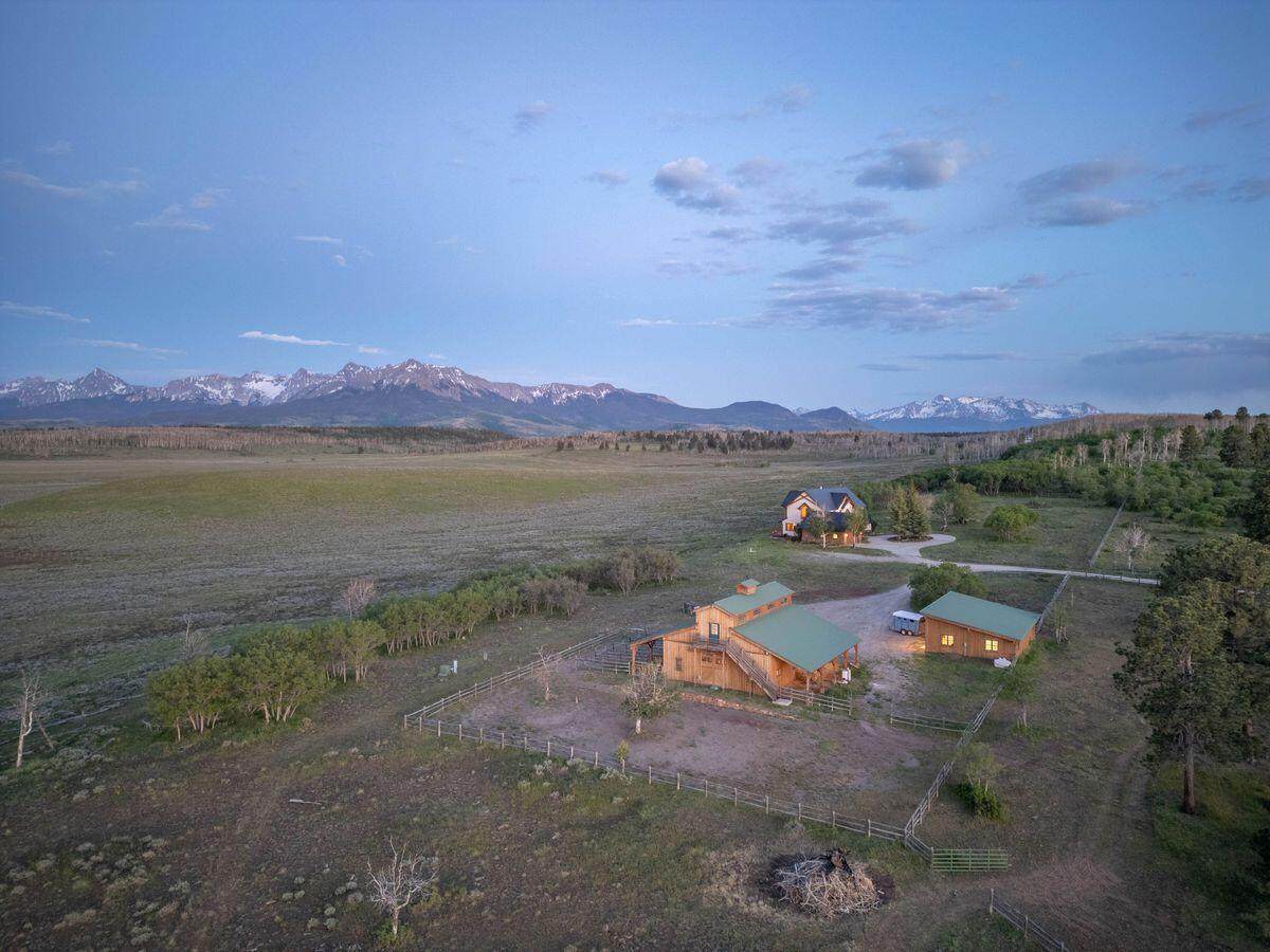 https://bt-photos.global.ssl.fastly.net/telluride/orig_boomver_1_44586-2.jpg