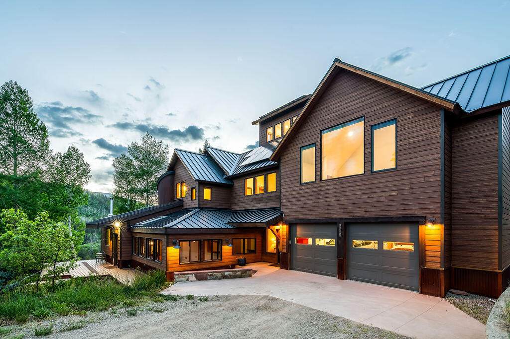 https://bt-photos.global.ssl.fastly.net/telluride/orig_boomver_1_44621-2.jpg