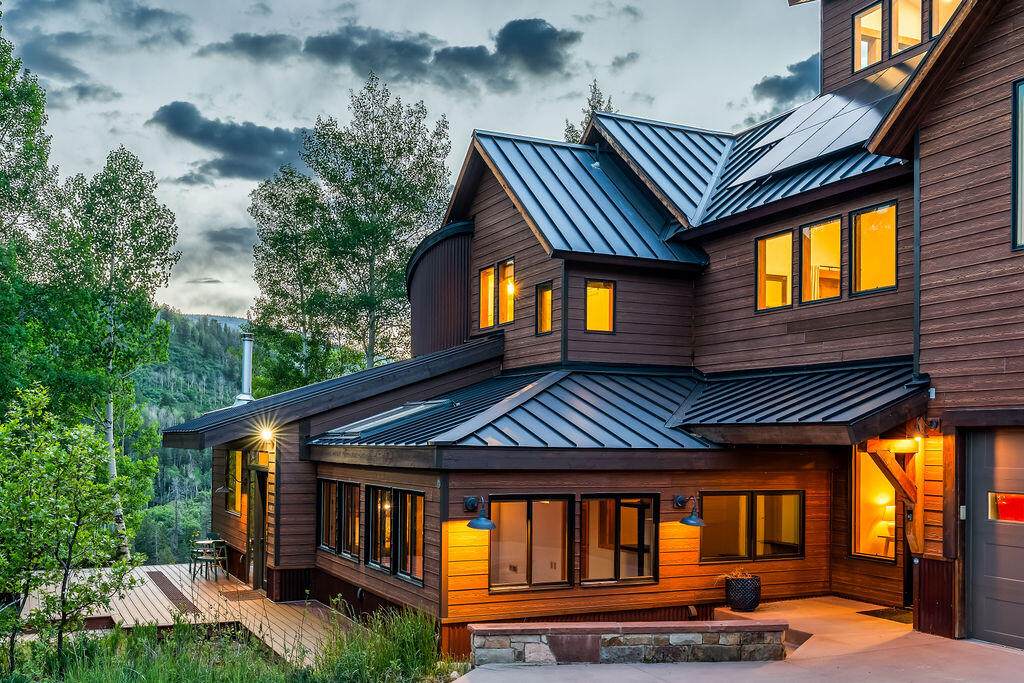 https://bt-photos.global.ssl.fastly.net/telluride/orig_boomver_1_44621-2.jpg