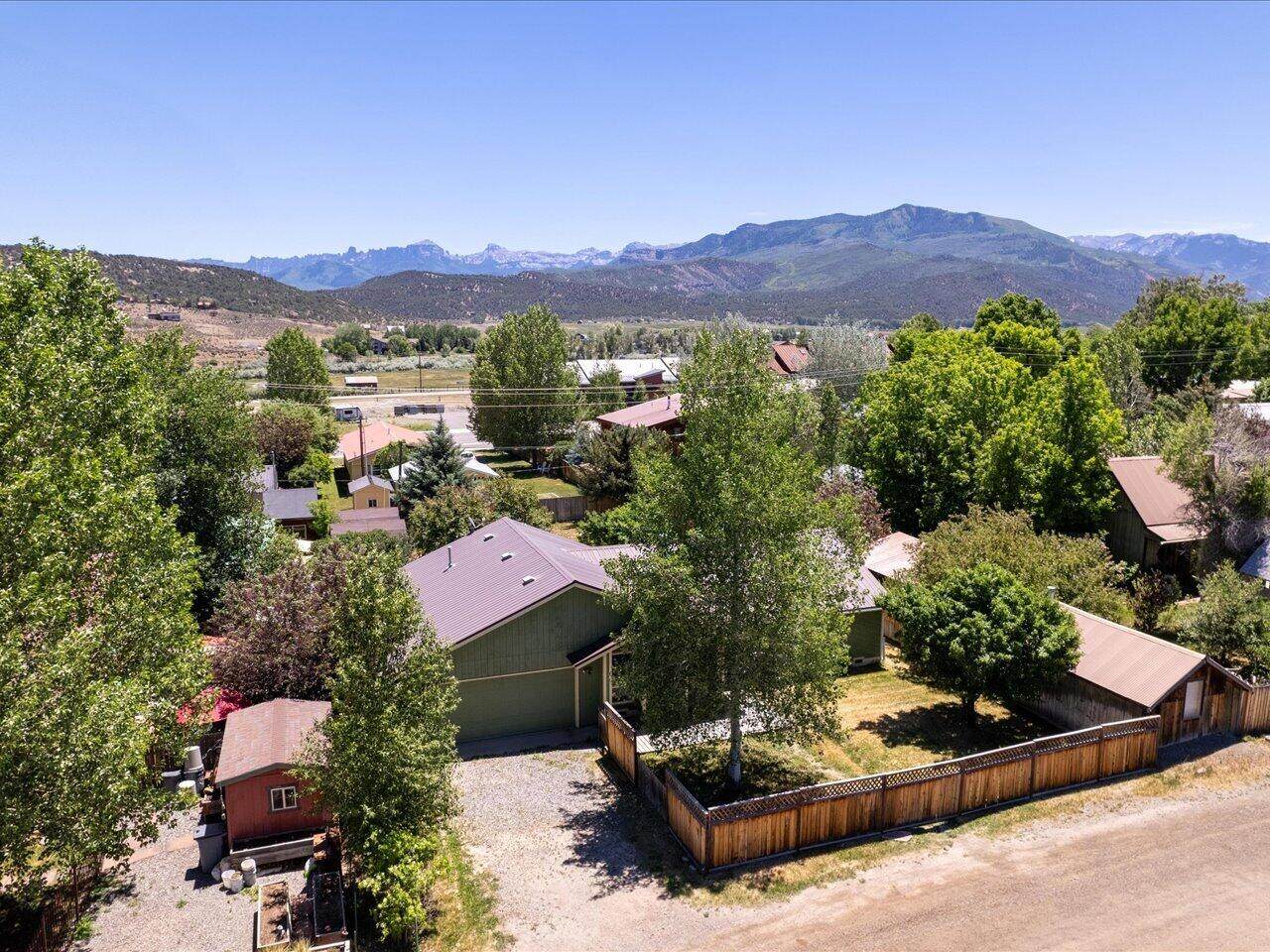 https://bt-photos.global.ssl.fastly.net/telluride/orig_boomver_1_44625-2.jpg