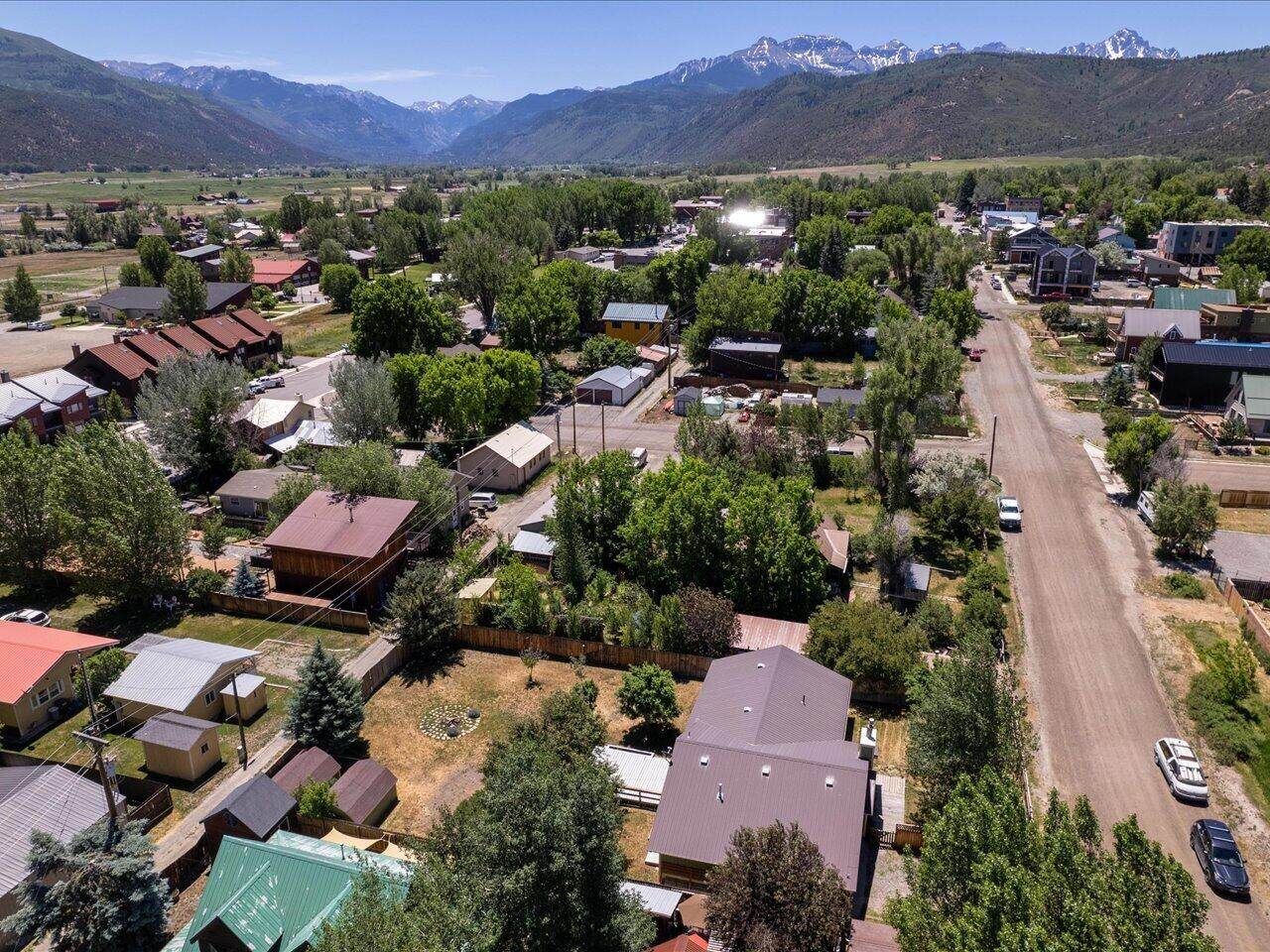 https://bt-photos.global.ssl.fastly.net/telluride/orig_boomver_1_44625-2.jpg